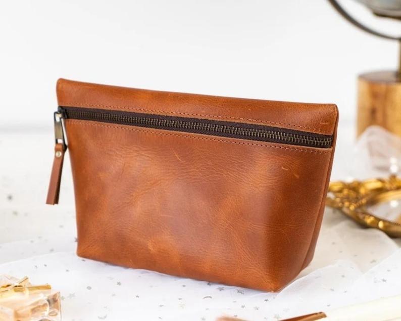 makeup travel bag - Boston Leathers