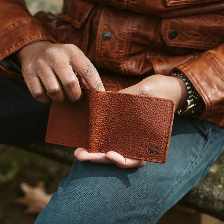 Leather Wallets - Buy Leather Wallets Online in India - Leatherclue